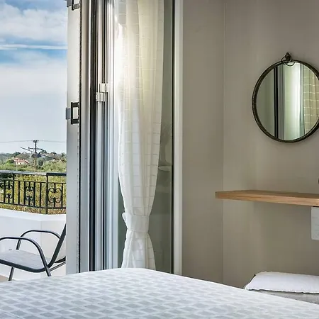 Julia's Luxury #1, Travliata Cephallonia Daire *